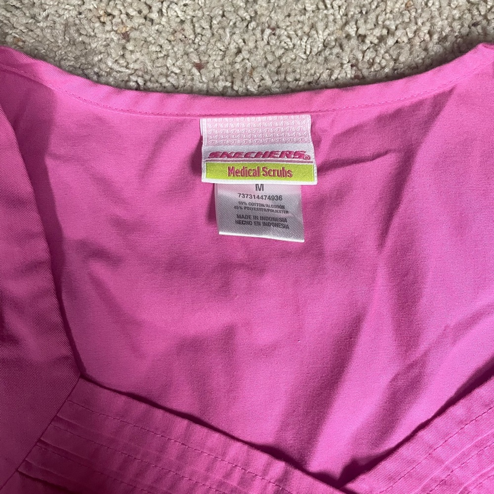 Scrub top - Picture 2 of 3